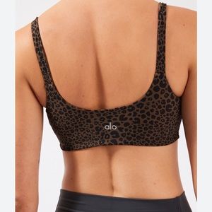 Alo Yoga Vapor Bra Leopard Print Size Small